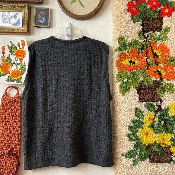 Vintage 90's Gray Knit Sweater vest - Picture 3 of 4